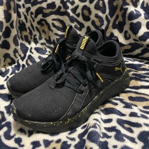 Womens 8.5 Puma Shoes